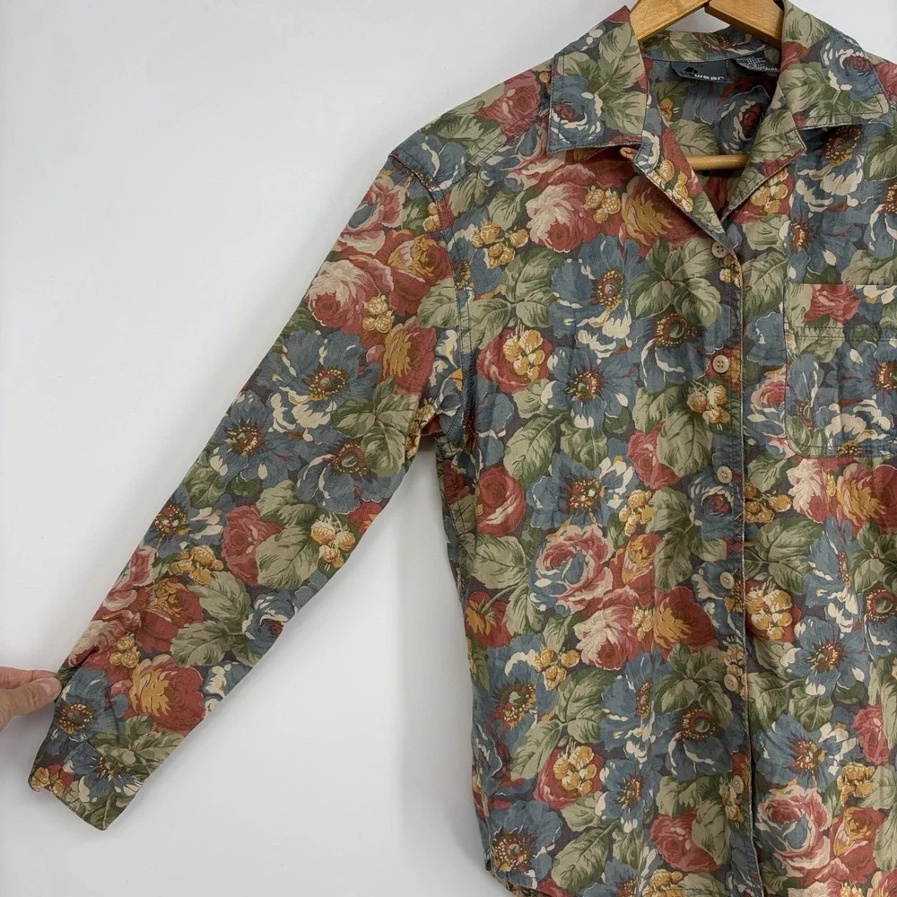 Vtg 90s Lizwear Floral Button-Up Shirt Petite P Cotton Liz Claiborne Cottagecore